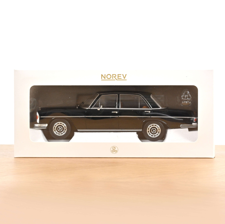 Norev 183360 Mercedes-Benz 280 SE 1968 Schwarz 1:18 Standmodell