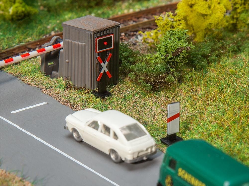 Faller 272913 Andreaskreuze und Warnbaken 1:160 Spur N Neu OVP