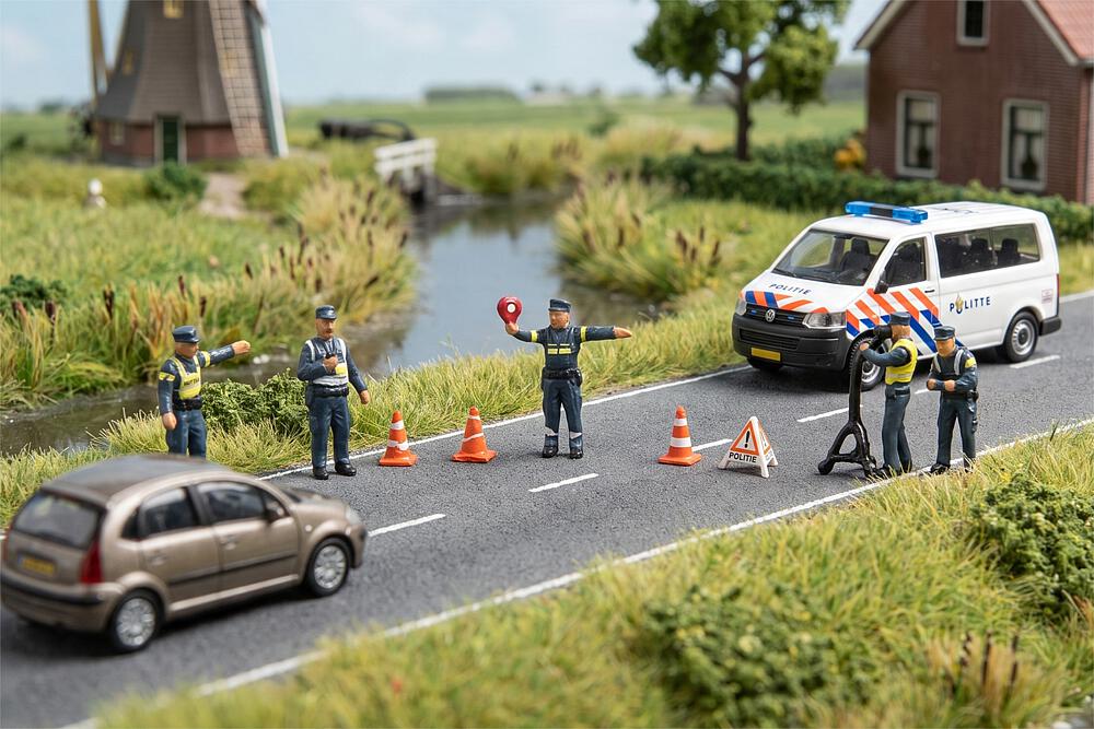 Faller 155621 Verkehrskontrolle NL Spur N