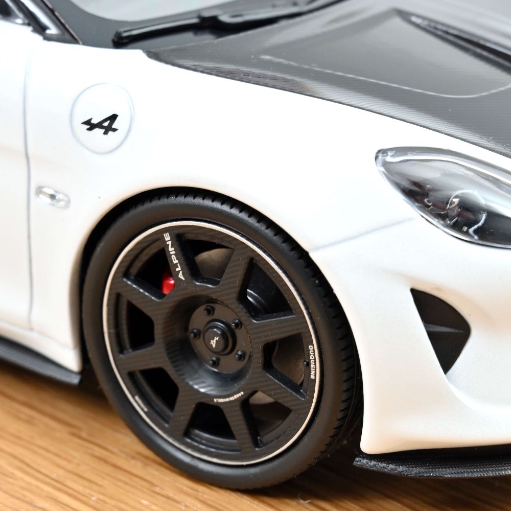 Norev 185433 Alpine A110 R 2024 Schillerndes Weiß 1:18 NEU OVP