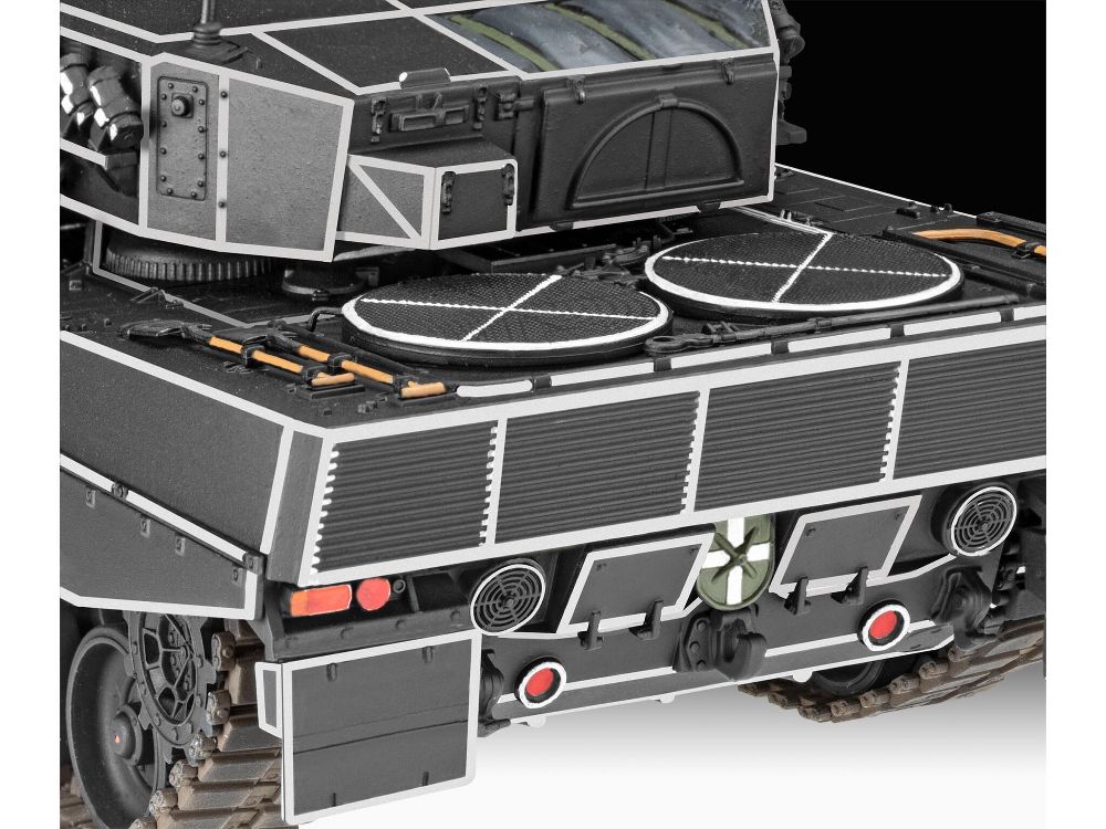 Revell 03368 Leopard 2A4 - Special Decoration 40th anniversary 1:35