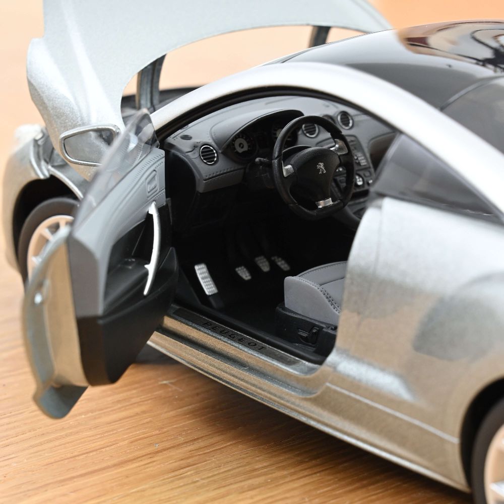 Norev 184875 Peugeot RCZ 2010 Isis Grau 1:18 Standmodell NEU OVP