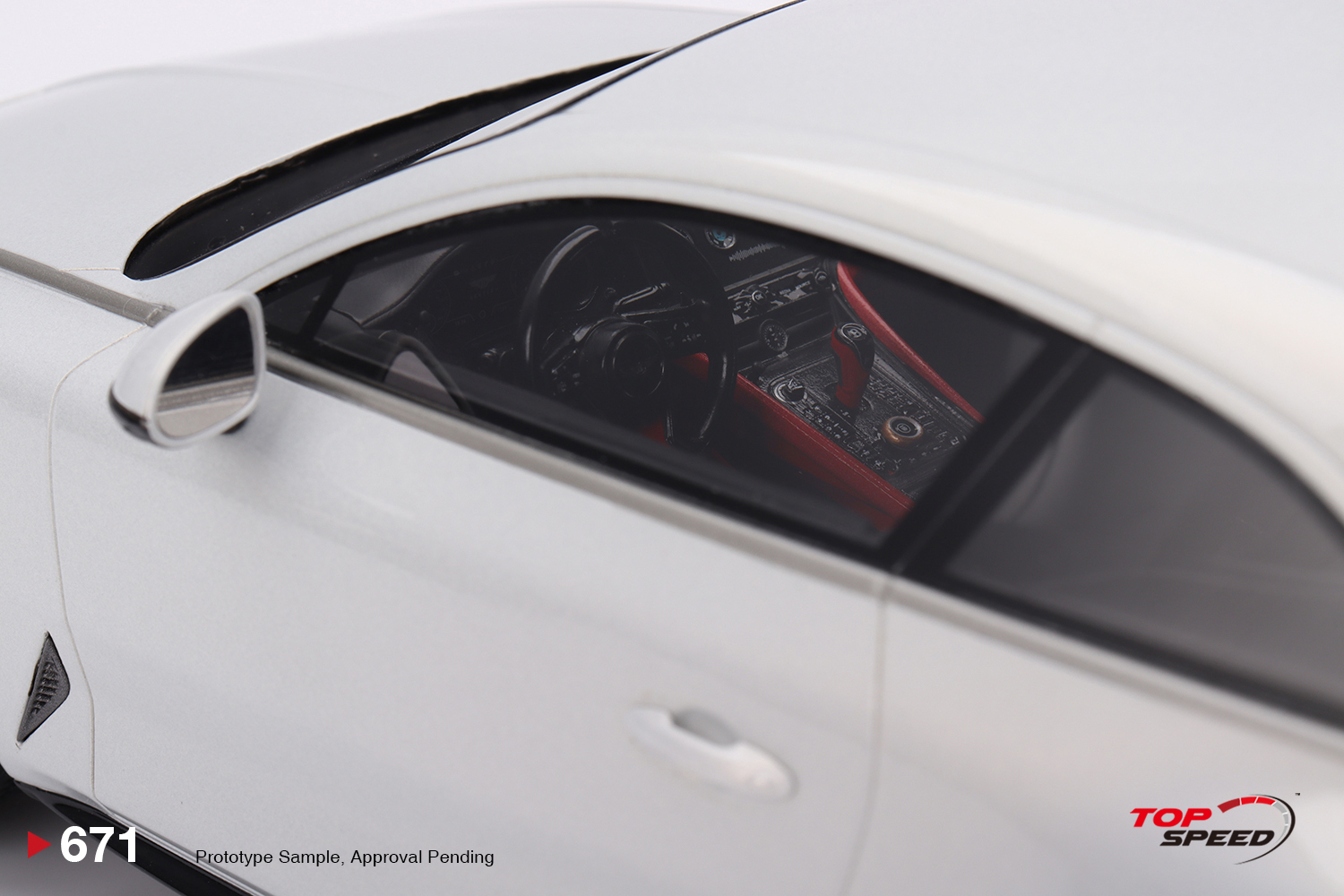 Top Speed TS0671 1:18 BENTLEY BATUR BONNEVILLE PEARL 2025
