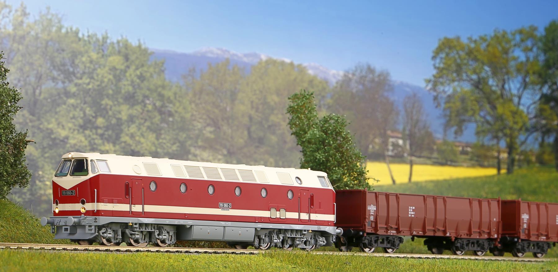 Piko 57138 Start-Set Bettung BR 119 + 3 Hochbordwgn Spur H0