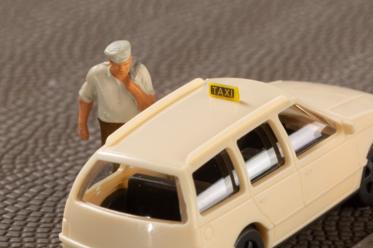 Auhagen 43676 PKW Taxi mit Rufsäulen 1:120 Spur TT Neu OVP
