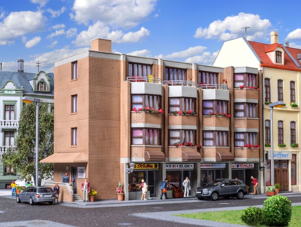 Kibri 38222 H0 Wohn- und Geschäftshaus - Bausatz